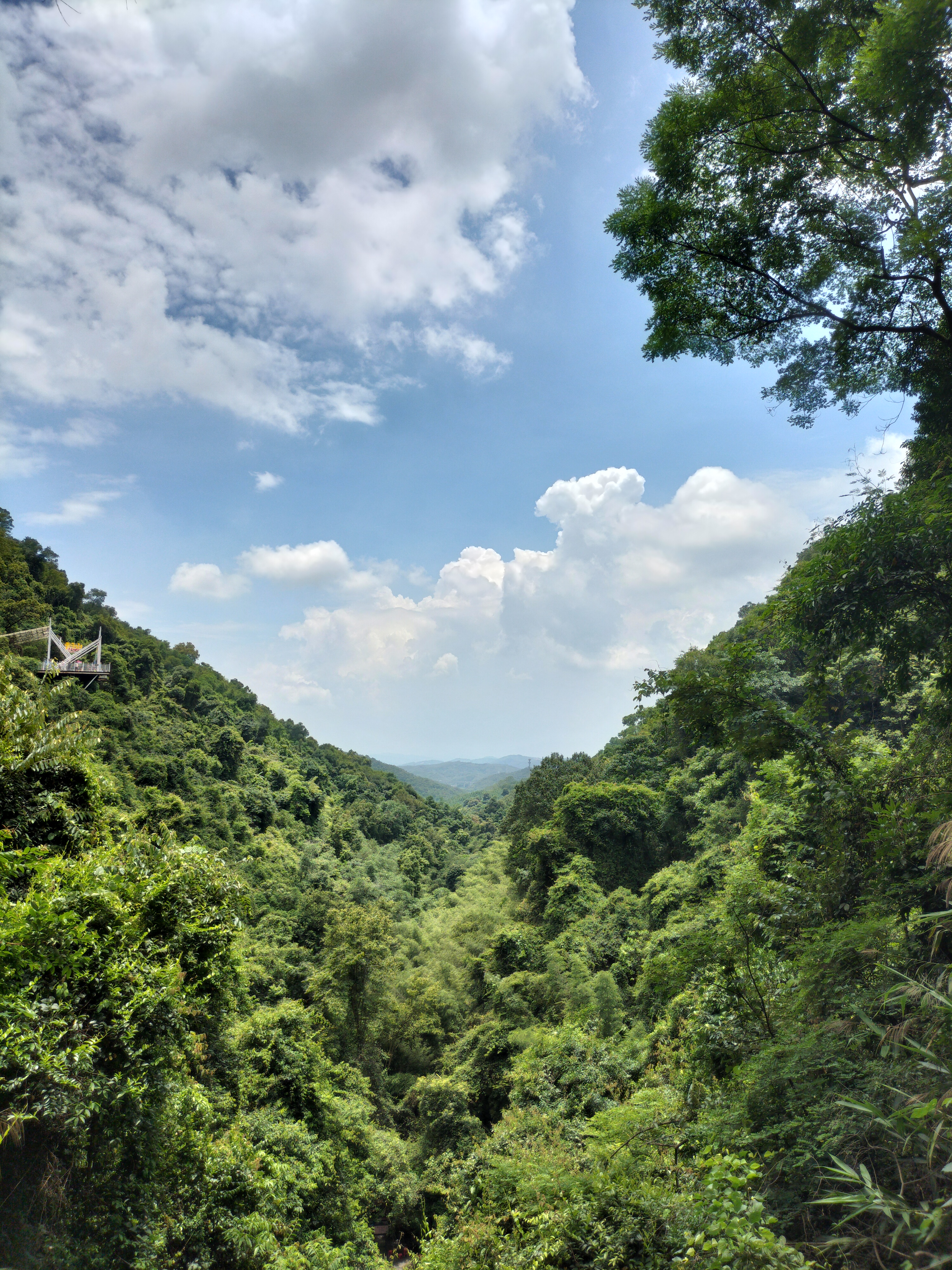 景色绿色青山蓝天白云素材
