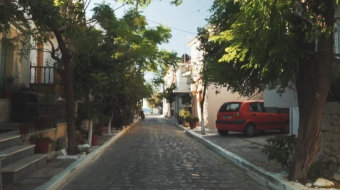 沿海小镇海滩附近小镇的街道视频素材-众图网