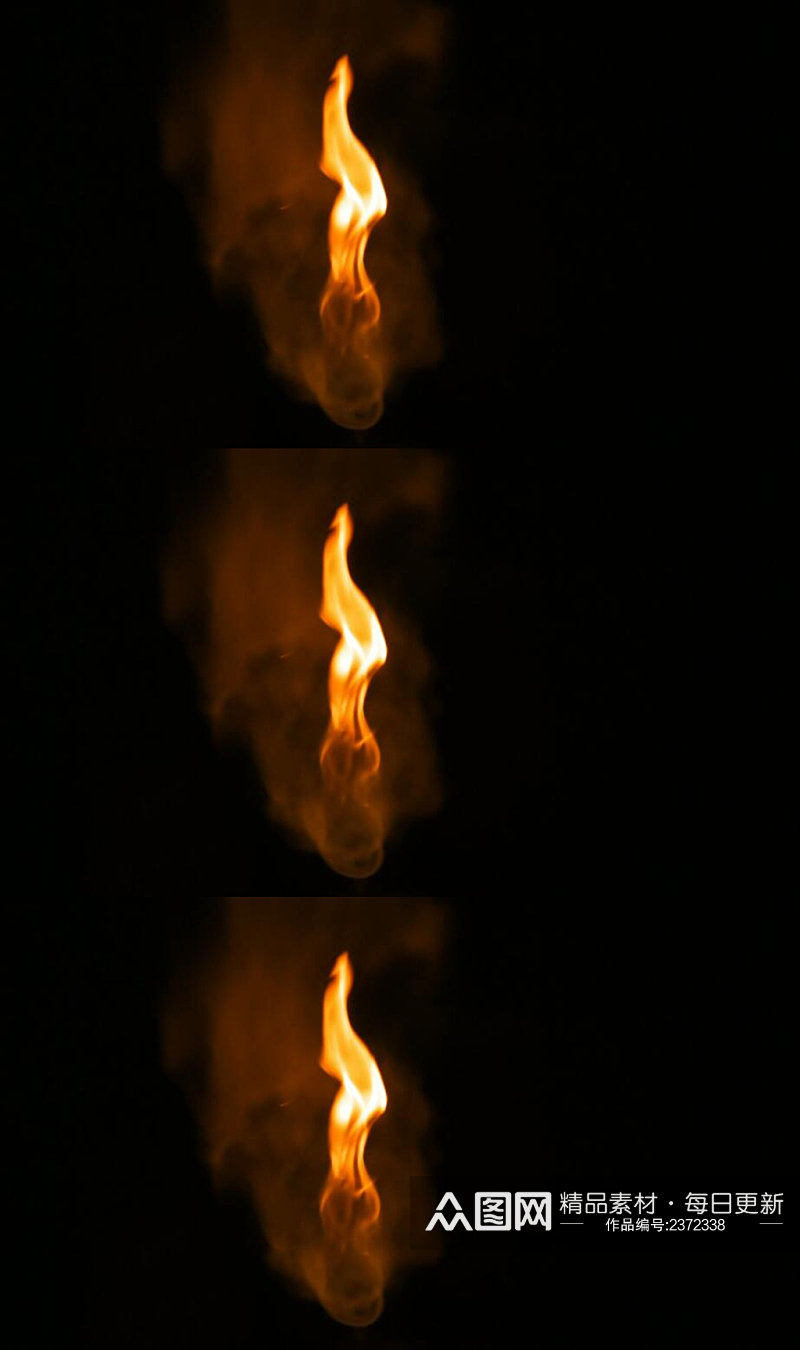 黑色背景前的火把火焰升起的烟雾背景视频素材