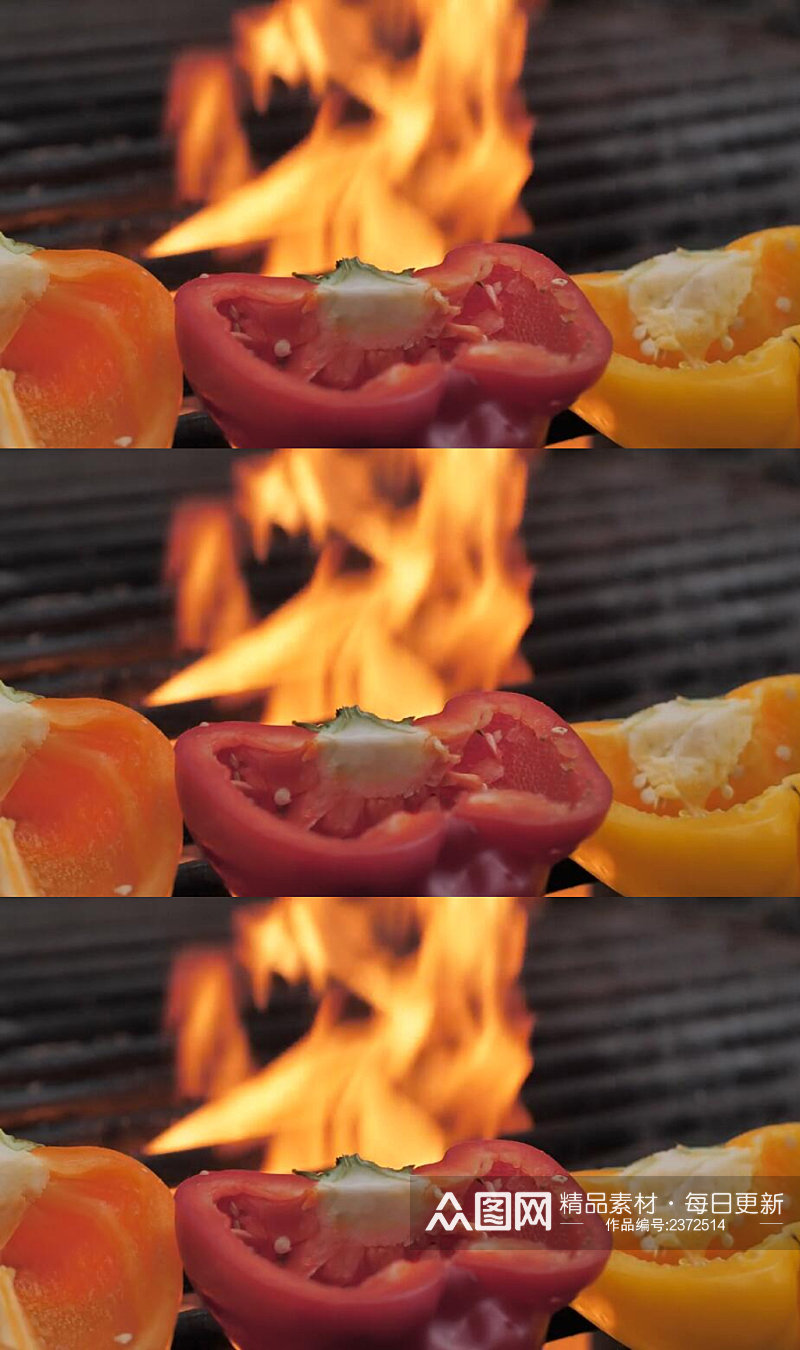 在烧烤架上的彩椒实拍视频素材