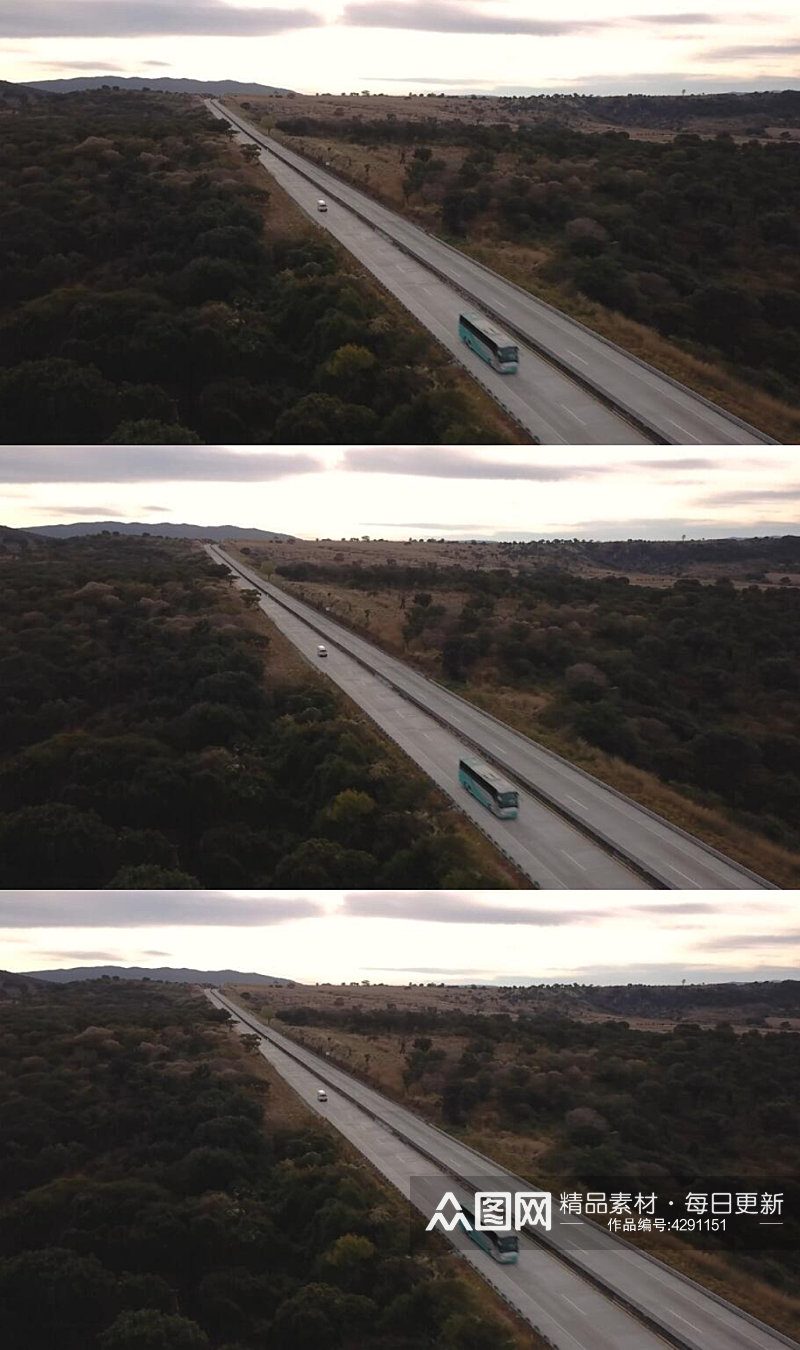 航拍高速公路上行驶汽车实拍视频素材