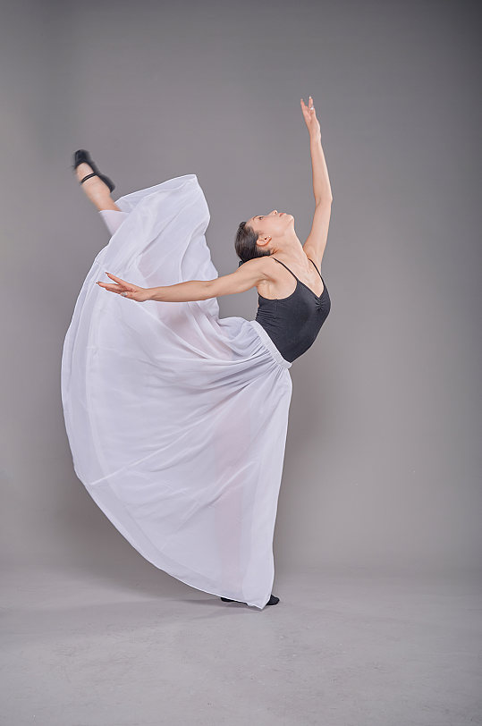 体操舞蹈跳舞人物摄影图片