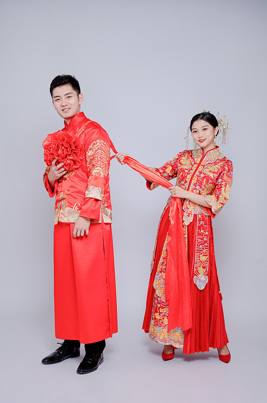 中式婚礼新郎新娘男女人物精修摄影照