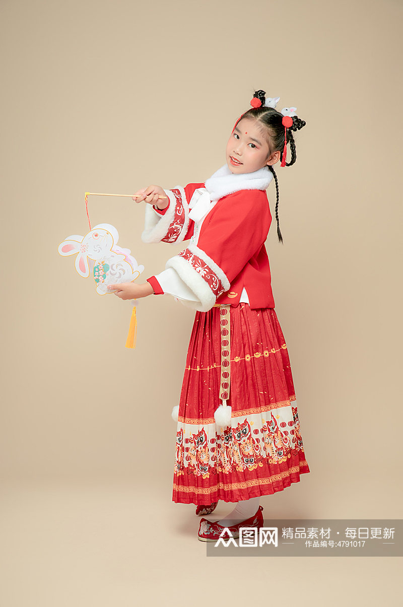 手持兔子灯笼小女孩新年汉服儿童摄影图素材