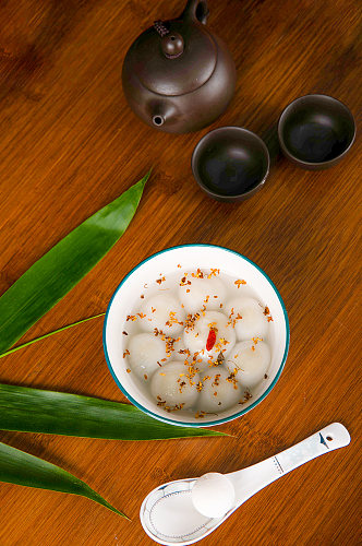 紫砂茶壶茶具桂花汤圆元宵节摄影图片