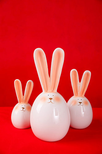 中式新年兔年兔子瓷器元宵节摄影图