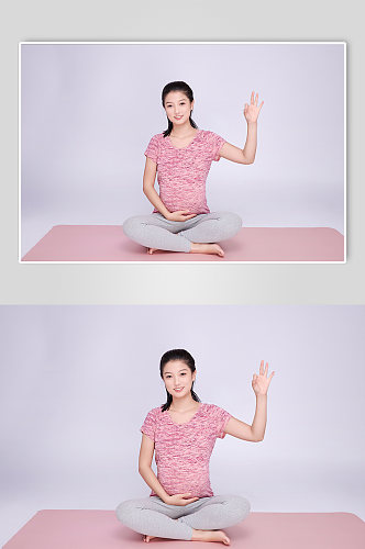 ok手势手抚肚子瑜伽孕妇人物摄影图