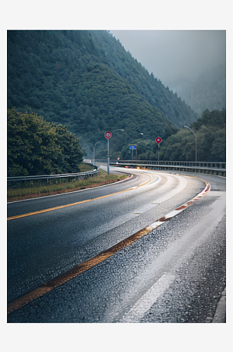 精致美丽下雨道路自然风景图片