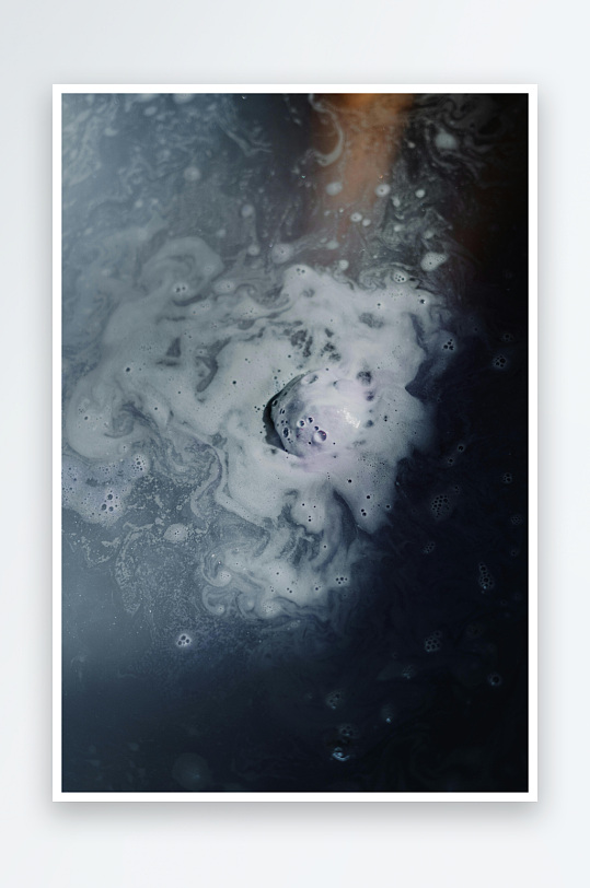 深色液体泡沫特写-众图网