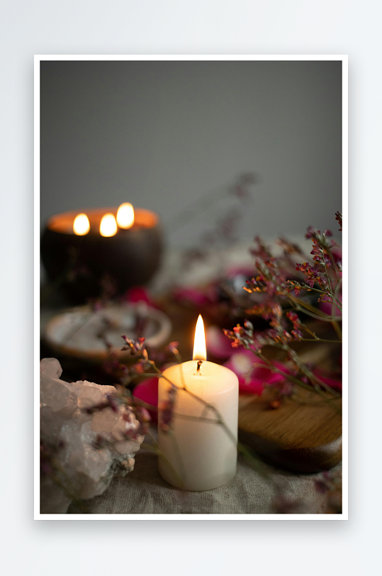 烛光与干花静物摆拍-众图网