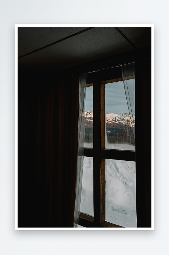 窗内望窗外雪景照片-众图网