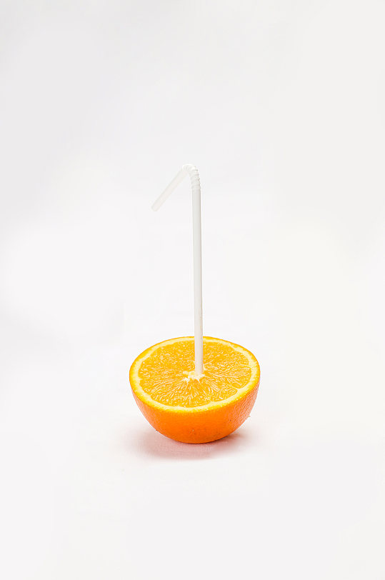 创意橙子切面果汁吸管水果物品摄影图片