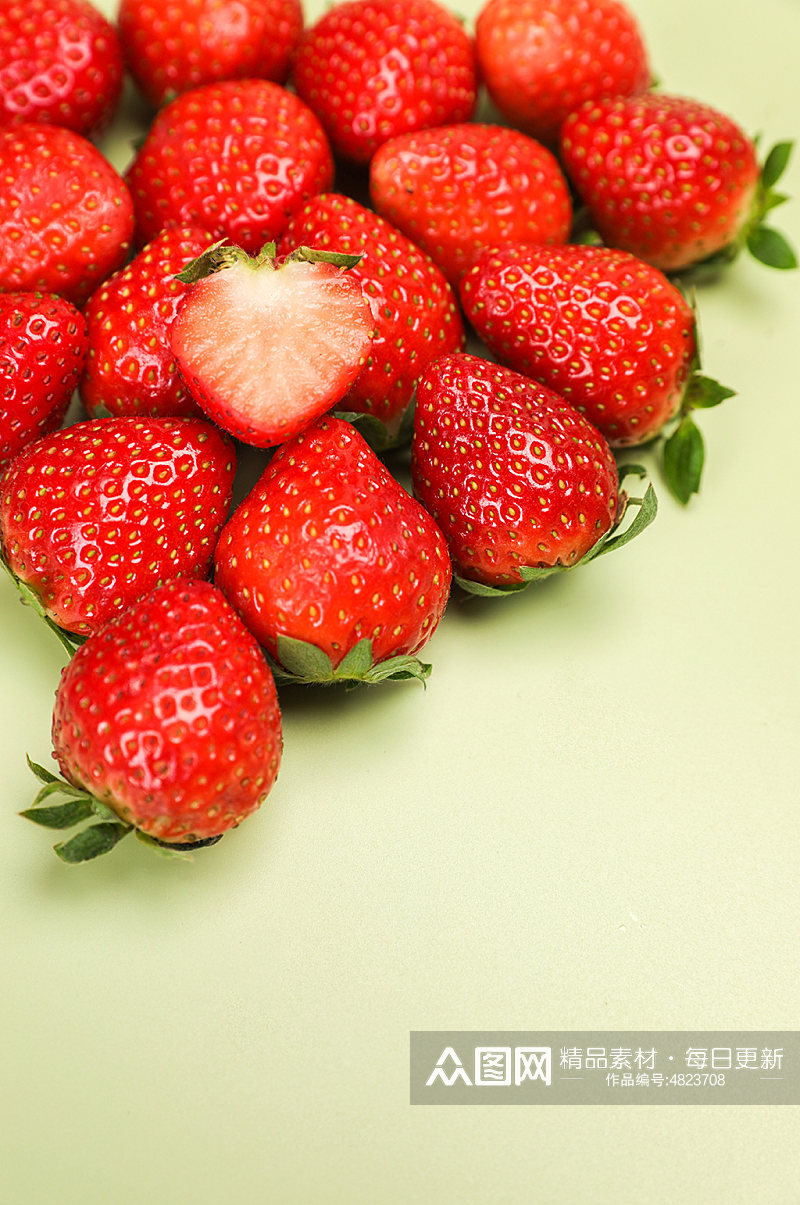 清新背景草莓水果物品摄影图片素材