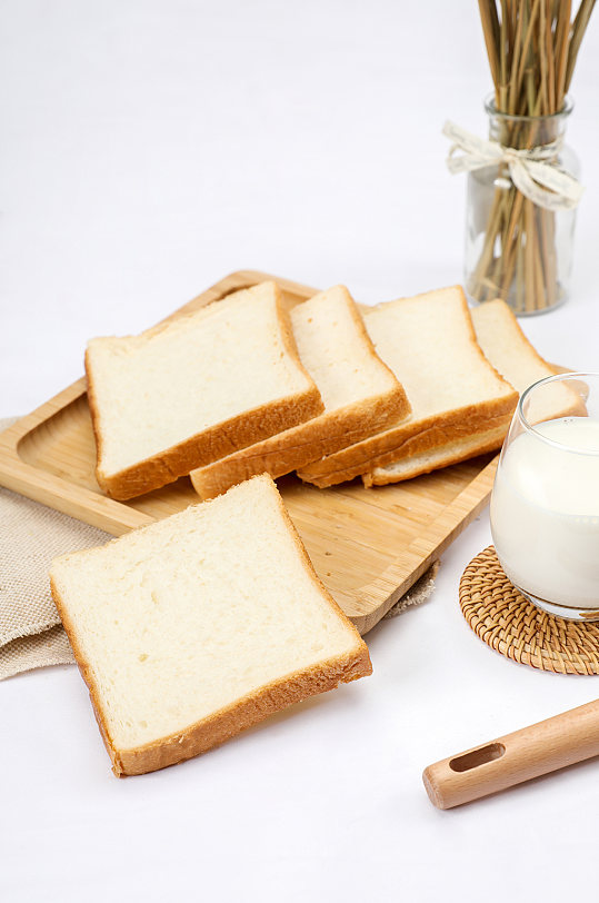 早餐切片土司牛奶面包食品物品摄影图片