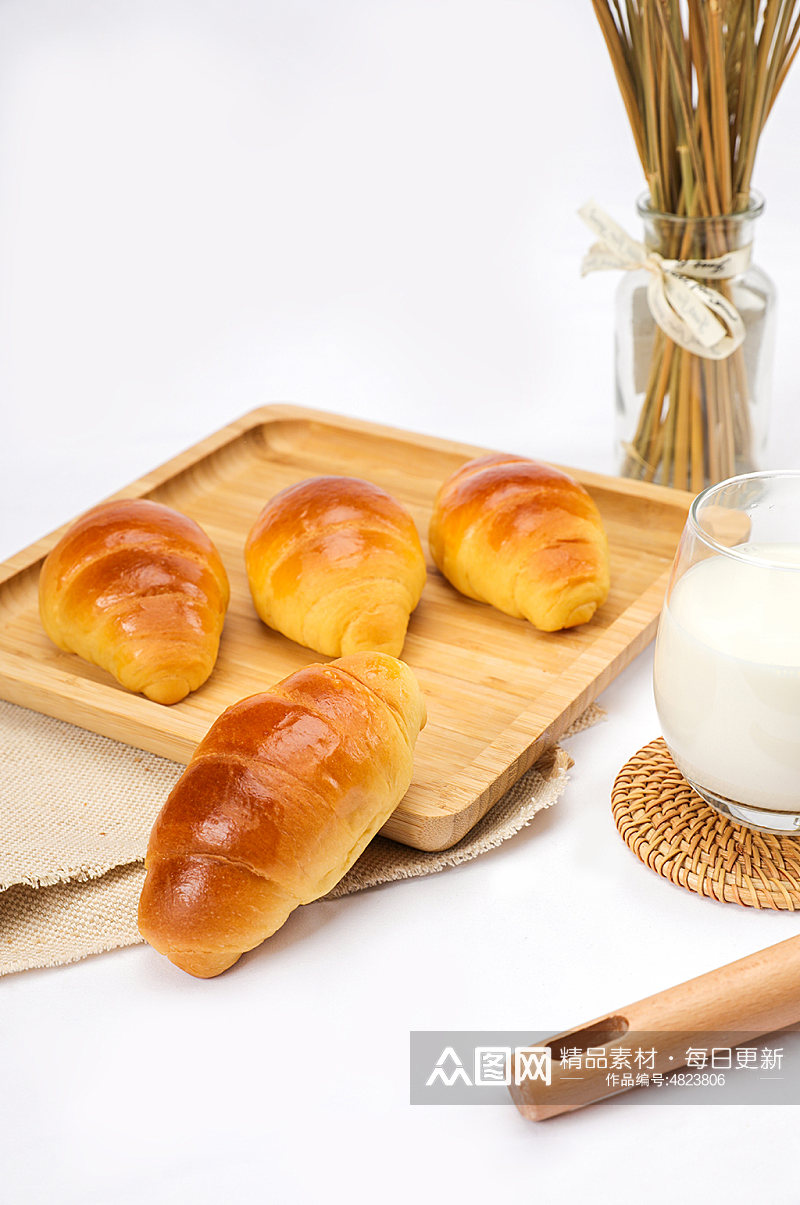 早餐牛角包牛奶面包食品物品摄影图片素材