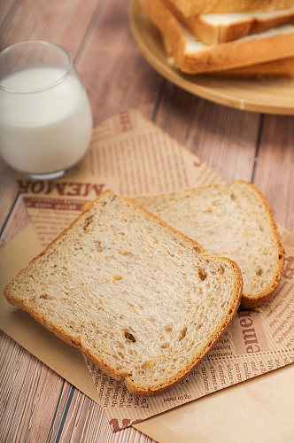 牛奶切片吐司全麦面包食品物品摄影图片