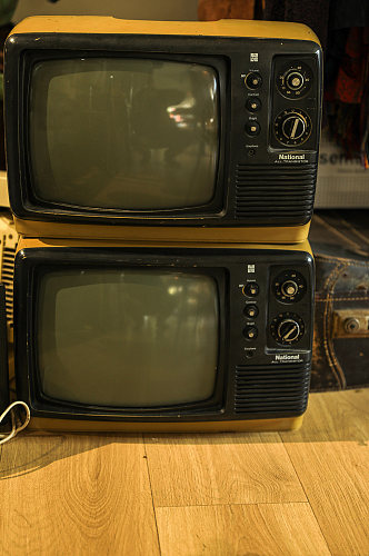 复古电视机元素摄影图片