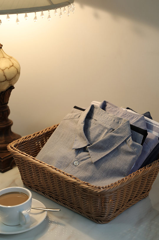 男士衬衣春装服装摄影图片-众图网