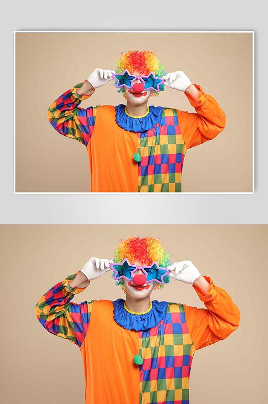 滑稽橘色小丑人物摄影图片