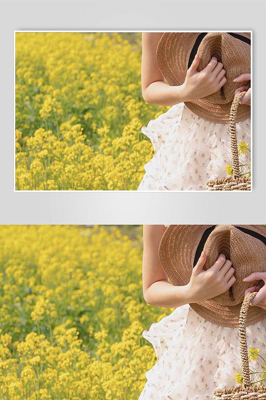 清新少女油菜花赏花季春季人物摄影图片-众图网