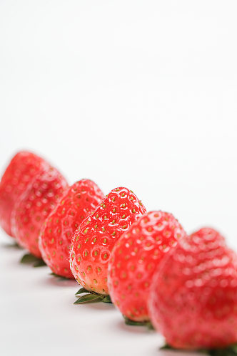 草莓排列水果食物物品摄影图片