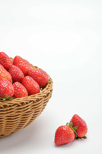 篮子草莓果盘水果食物物品摄影图片