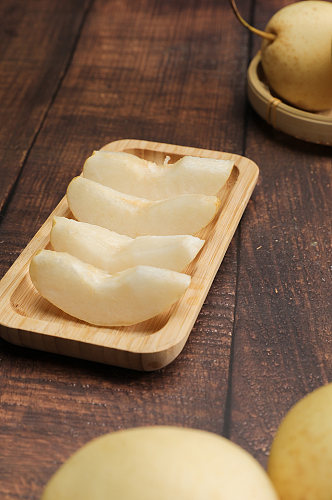 新鲜梨子切块果盘水果食物物品摄影图片