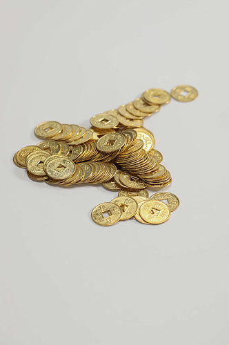 一堆铜币货币金融贸易摄影图片
