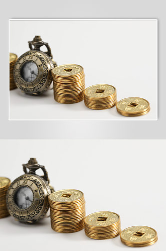 三叠铜币货币怀表金融贸易摄影图片
