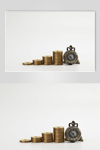 四叠铜币货币怀表金融贸易摄影图片