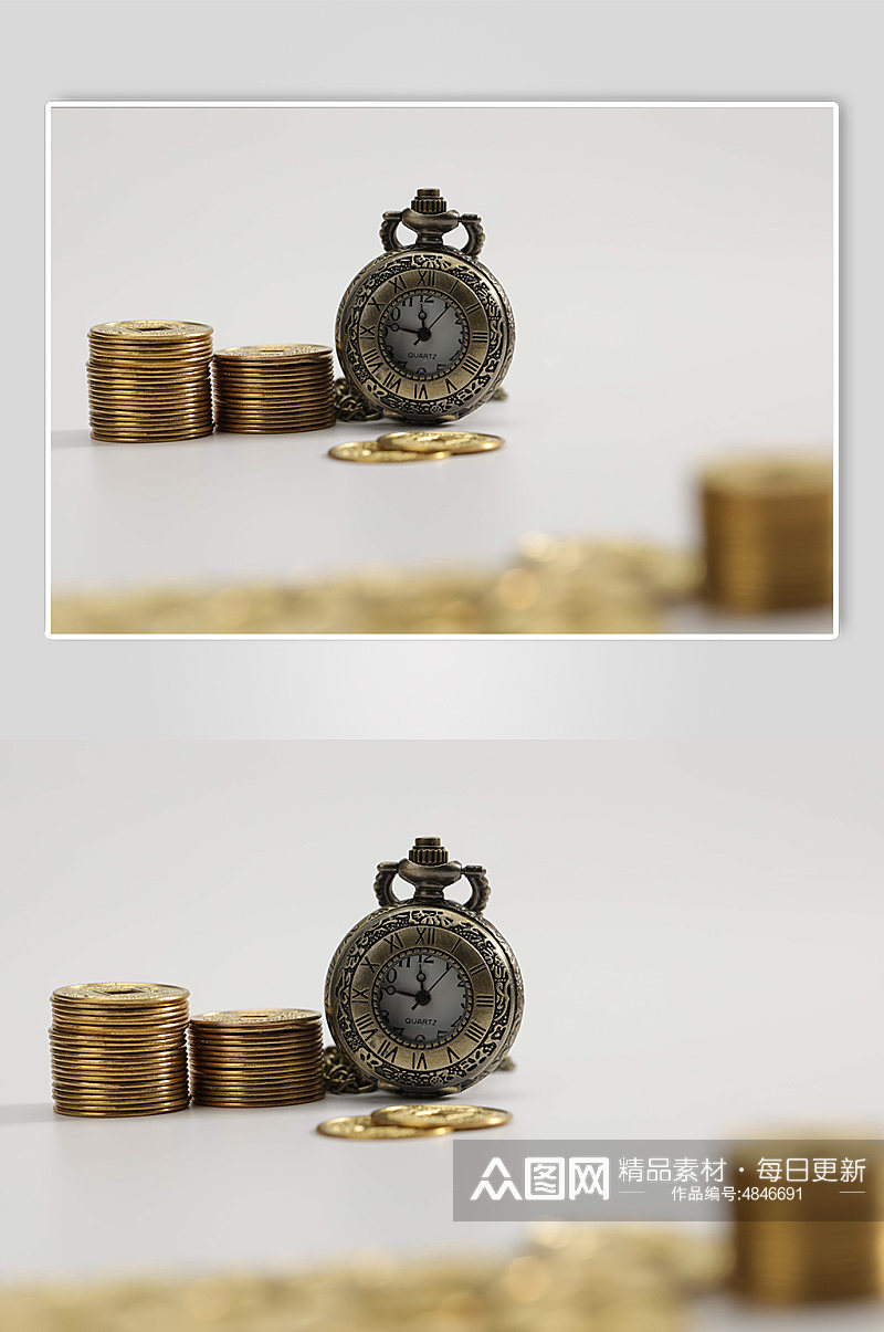 两叠铜币货币怀表金融贸易摄影图片素材
