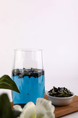 玻璃茶杯茶文化蝶豆花茶茶叶摄影图片