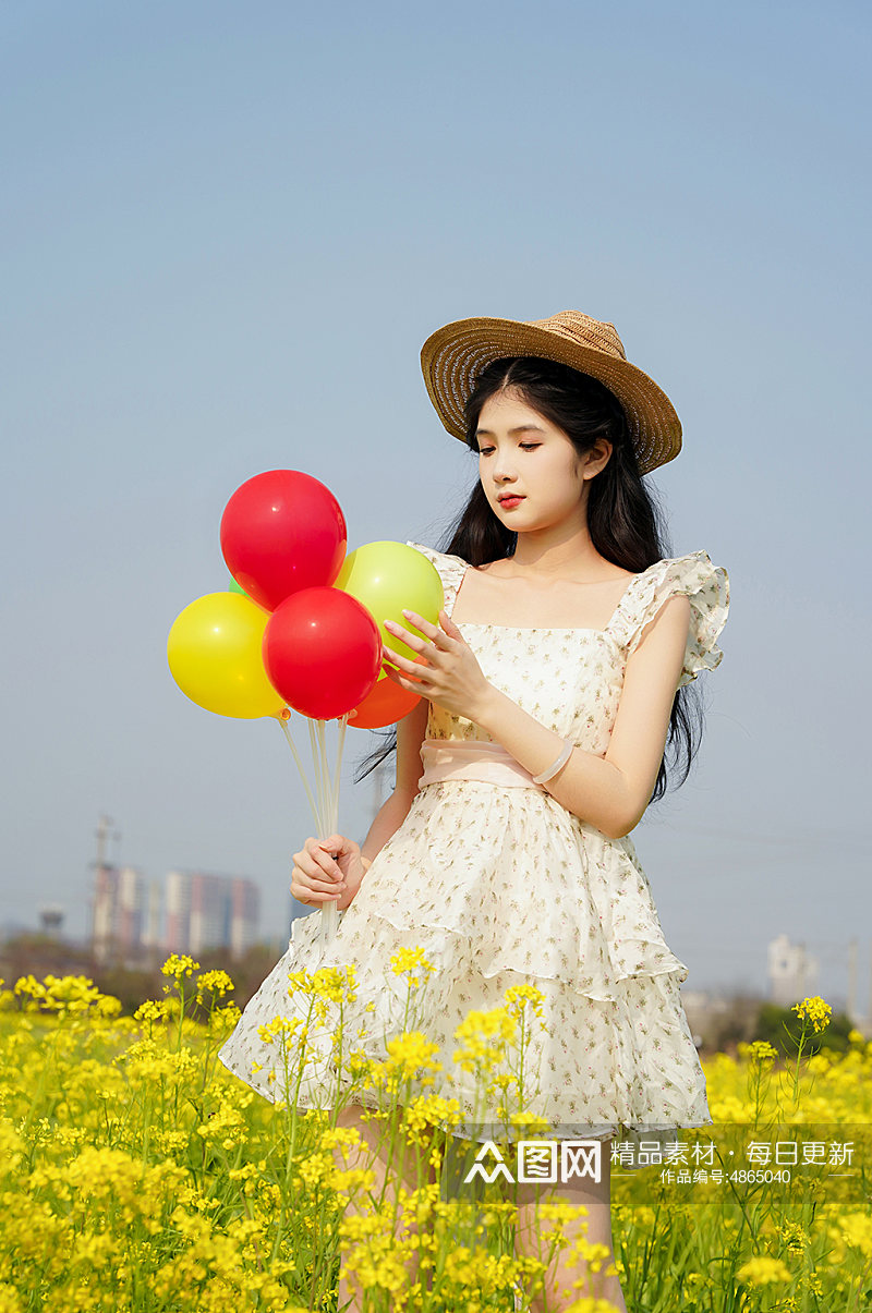 气球清新少女春季花季油菜花人物摄影图片素材