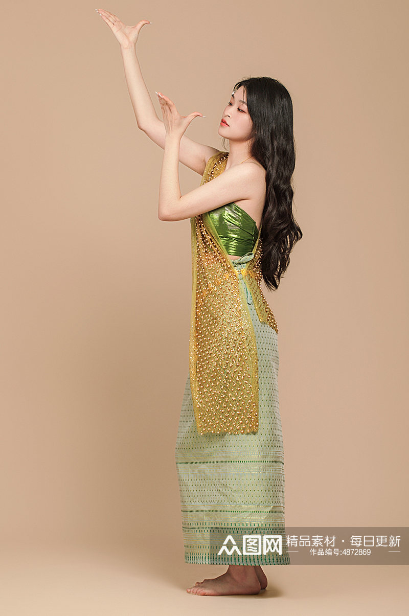 泰国云南傣族少数民族少女舞蹈服饰摄影图片素材