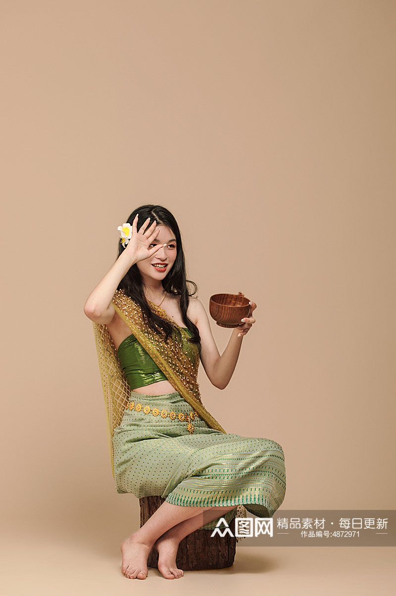 泰国云南泼水节傣族少数民族服饰摄影图片素材