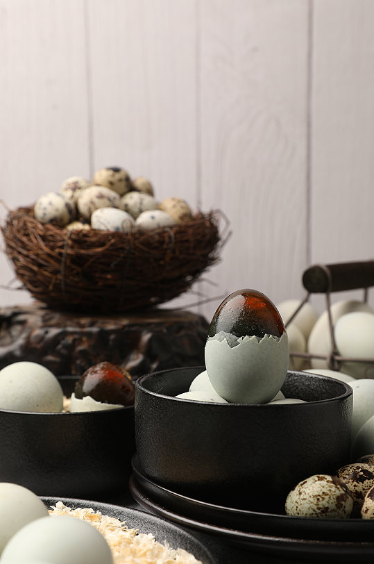皮蛋松花蛋鹌鹑蛋蛋类食品鸟巢摄影图片