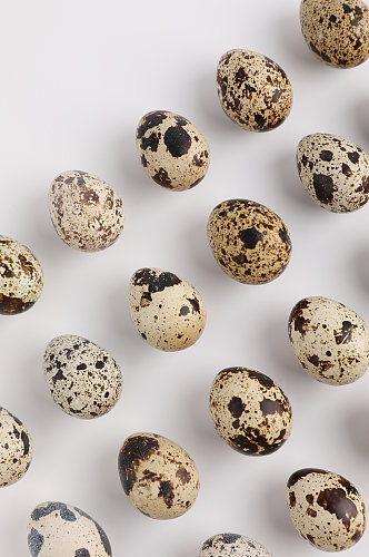 棕褐色斑点鹌鹑蛋食品蛋类食品摄影图
