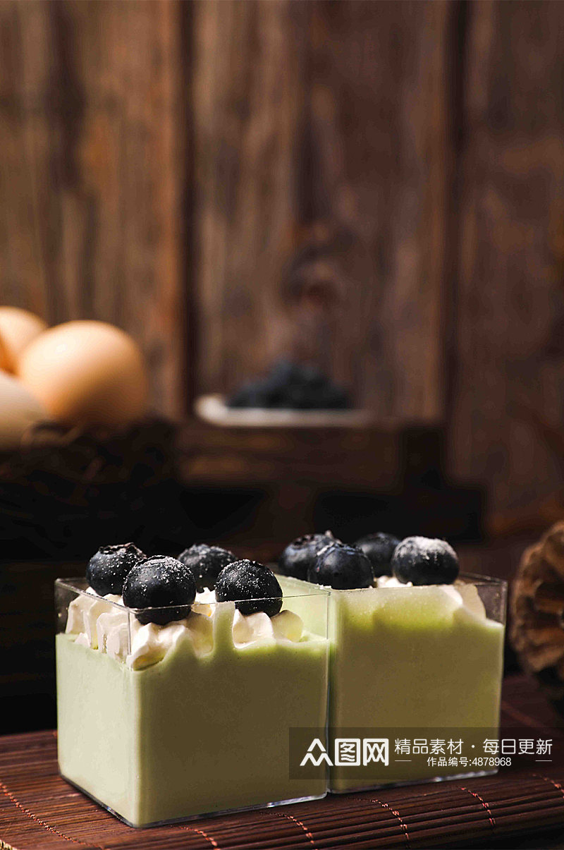 清新蓝莓蛋糕甜品美食摄影图片素材