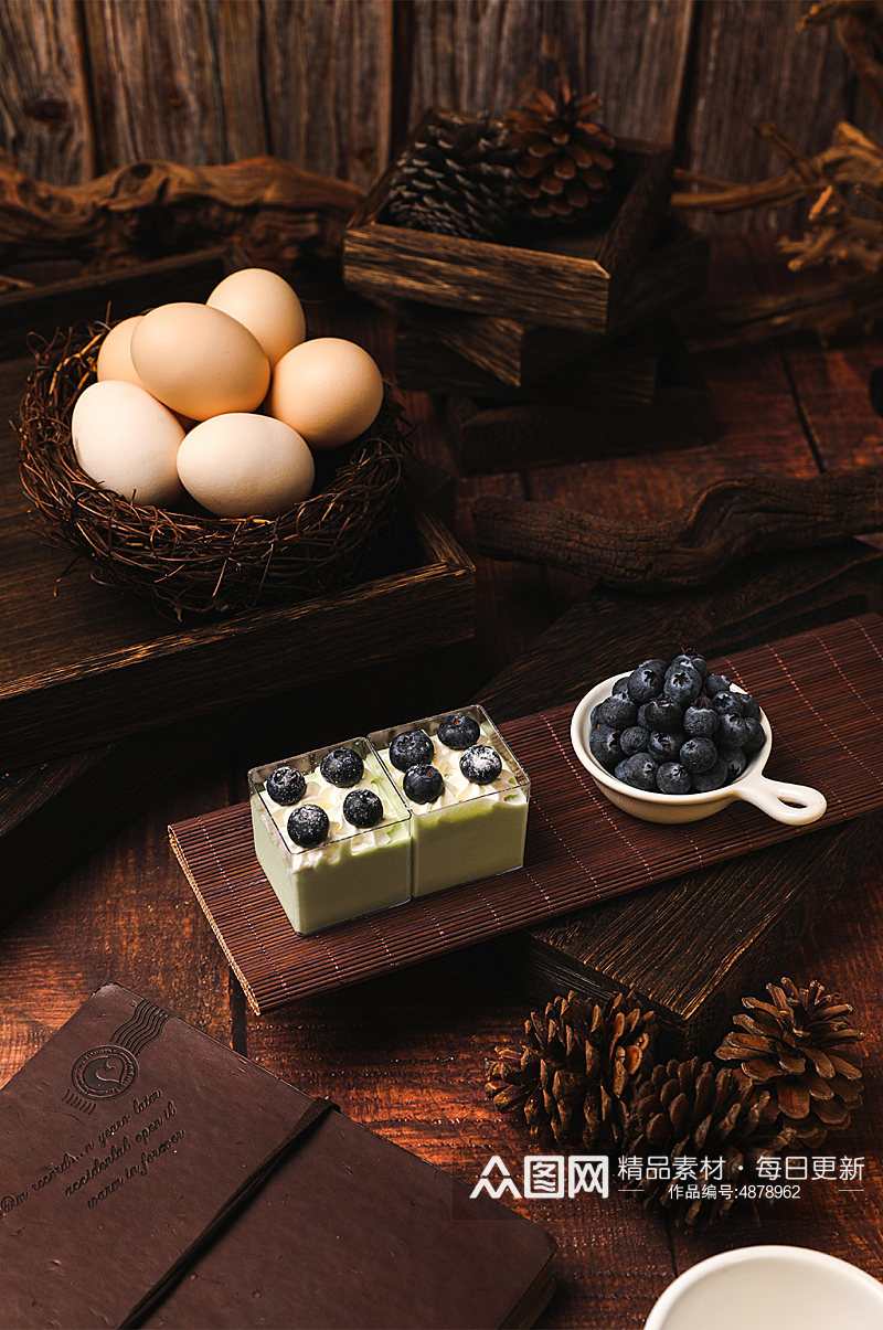 简洁鸡蛋蓝莓蛋糕甜品美食摄影图片素材