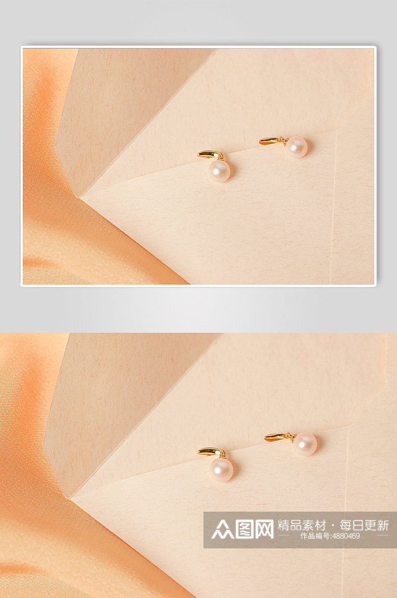 极简黄色背景珍珠耳钉母亲节物品摄影图片素材