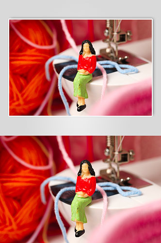 极简红色背景娃娃缝纫机母亲节物品摄影图片