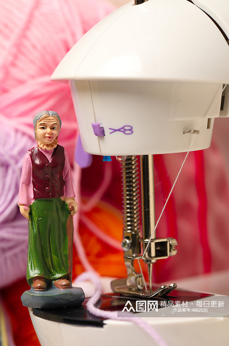 简洁娃娃缝纫机母亲节物品摄影图片素材