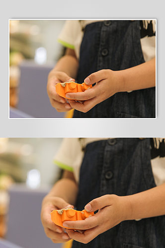 小朋友玩沙动力沙六一儿童节人物摄影图片