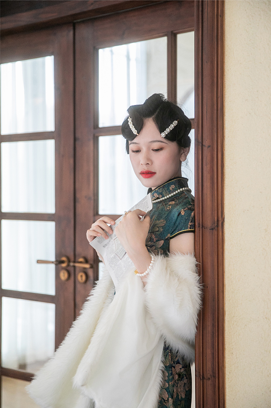 旗袍女性民国人物摄影图片