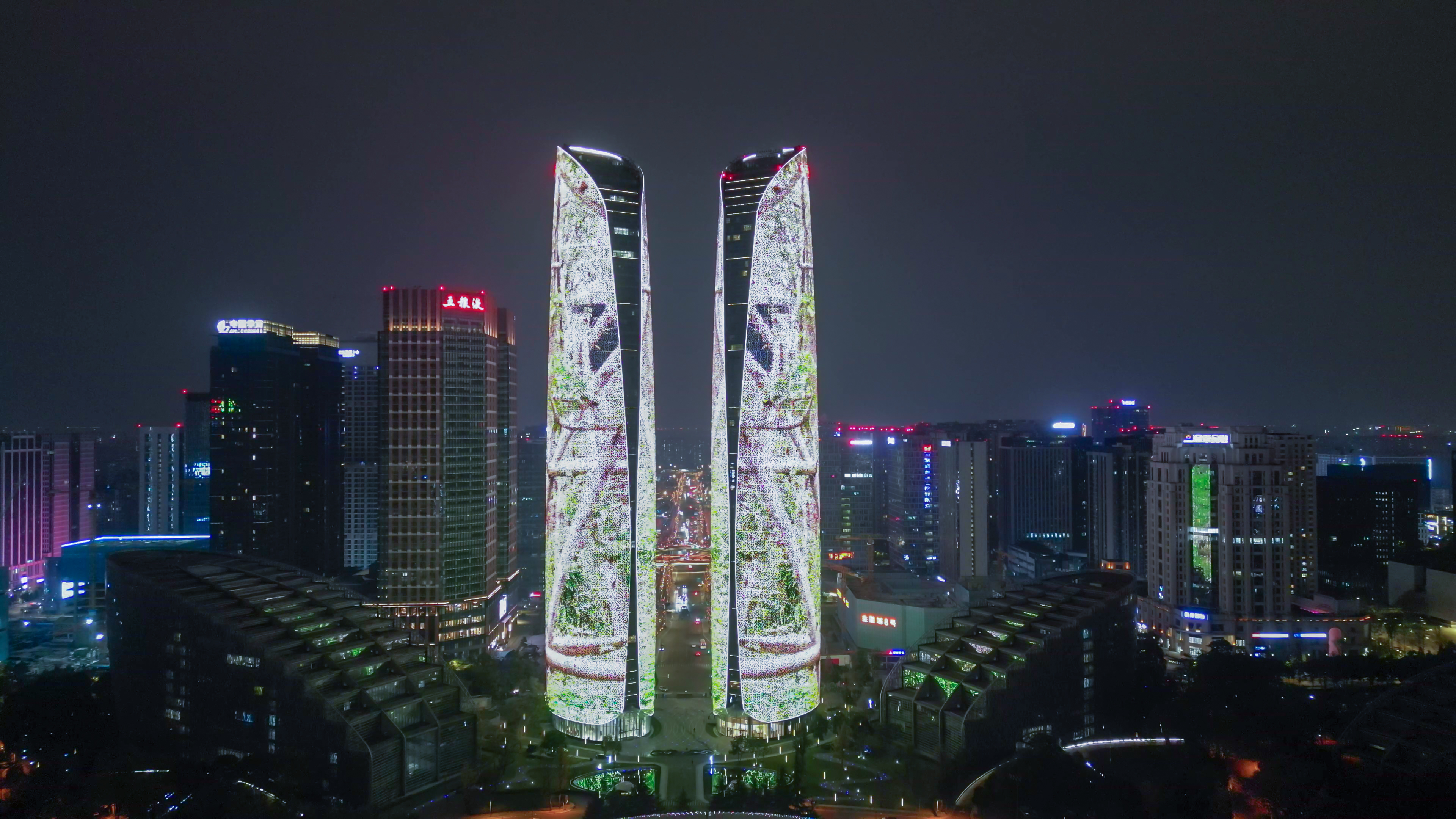 成都双子塔天府国际金融中心夜景航拍素材