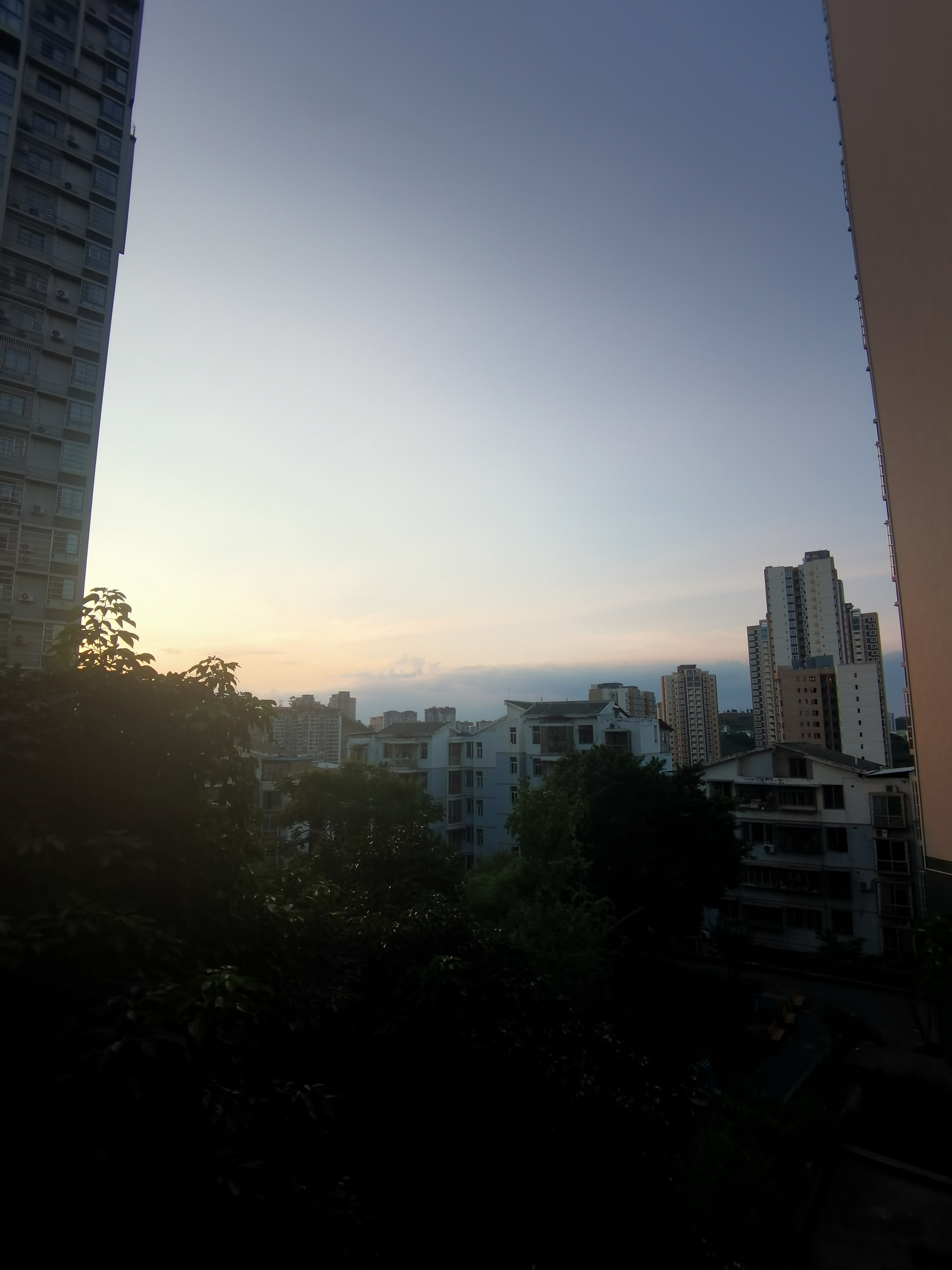 傍晚时候城市高楼素材