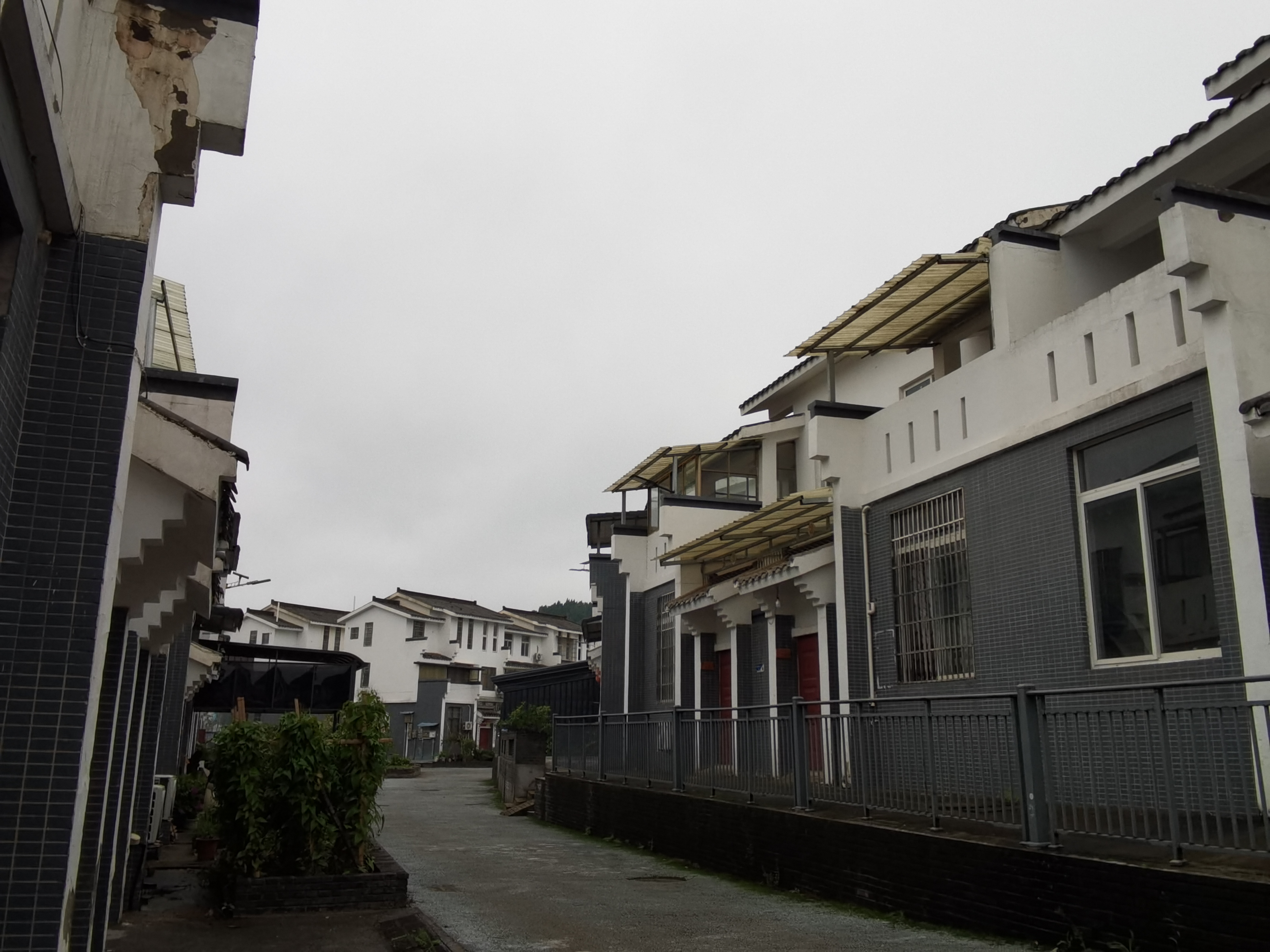休闲古朴小镇风光素材
