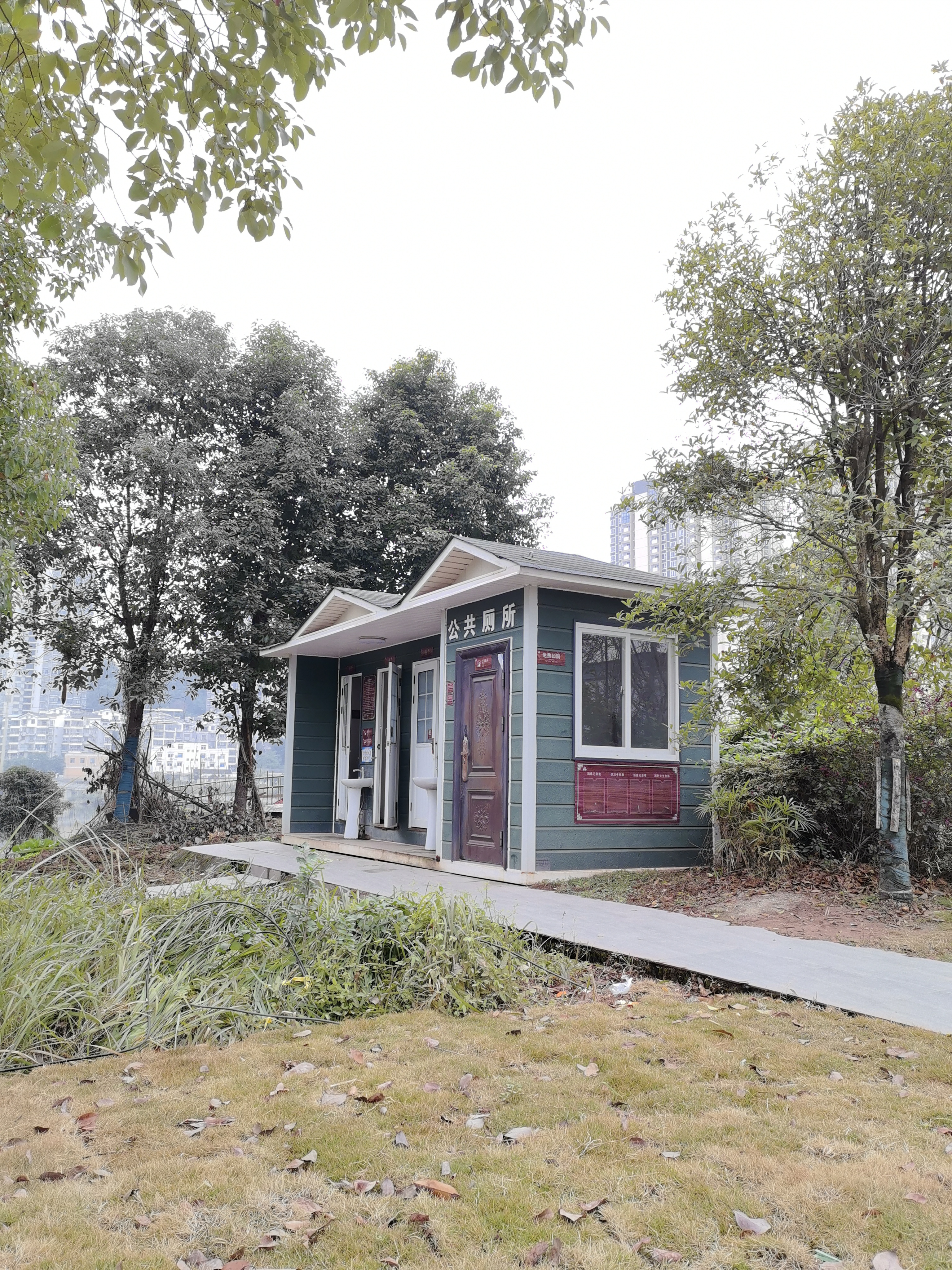 城郊风光与远处建筑素材