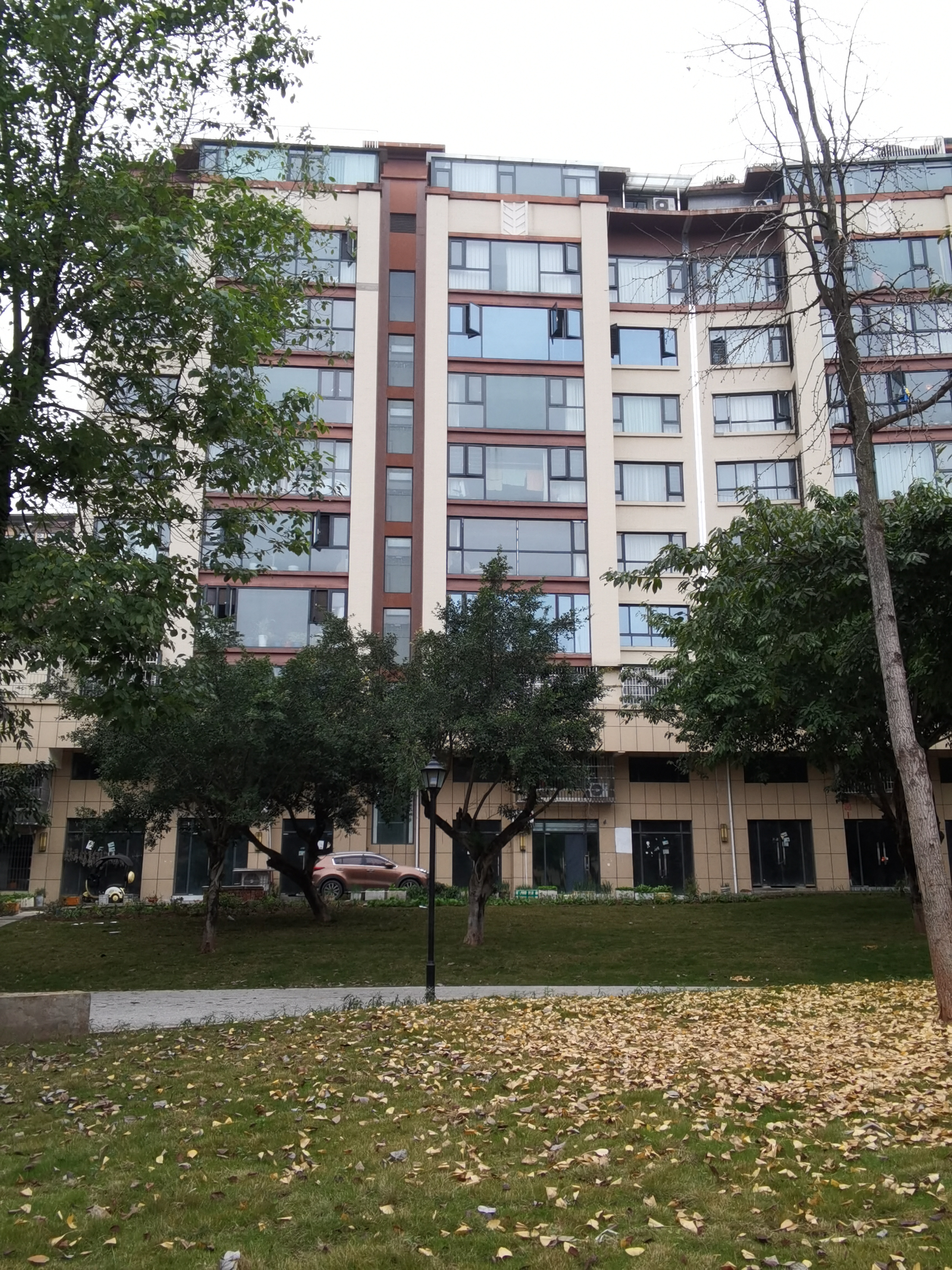 休闲城市建筑外观素材