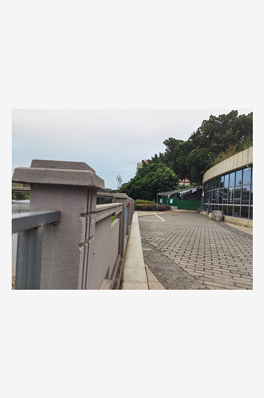 城市河畔休闲场所-众图网